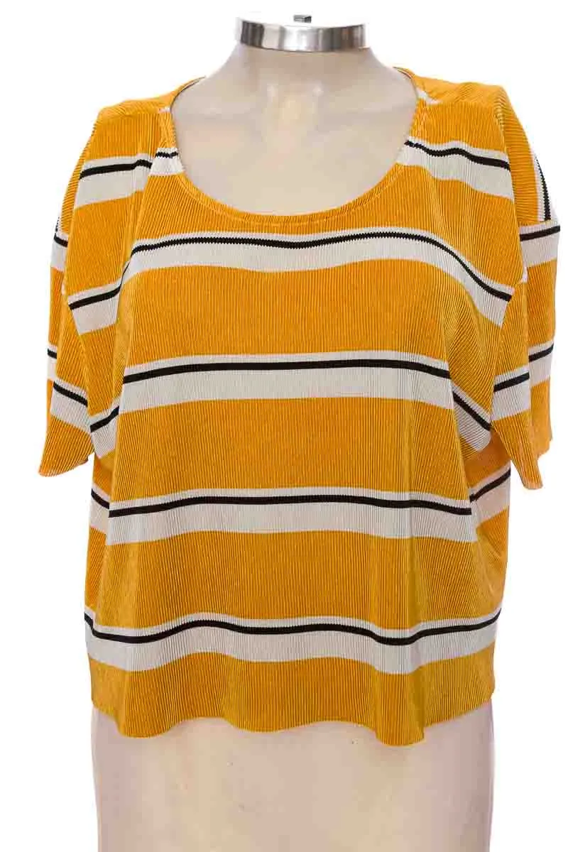 Top / Camiseta color Amarillo - Sybilla